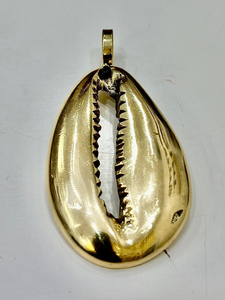 Supersized Cowry Pendant - Trufacebygrace