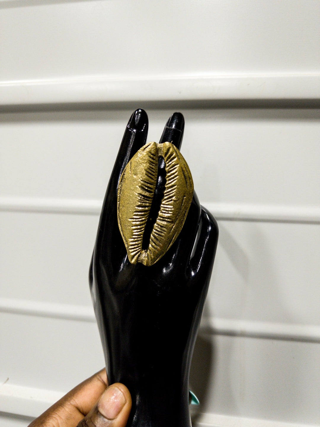 Supersized Gold Cowry Shell Ring - Trufacebygrace