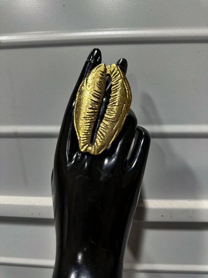 Supersized Gold Cowry Shell Ring - Trufacebygrace