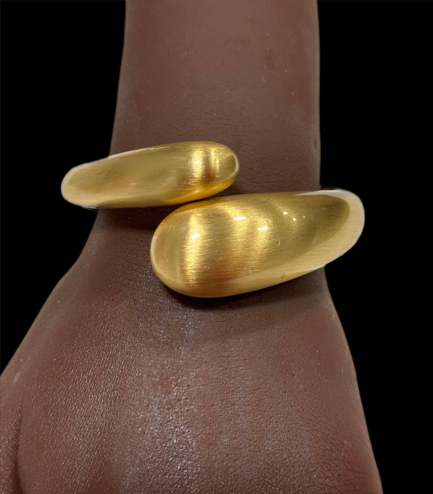 The Dowager Pear Tip Adjustable Bracelet - Trufacebygrace