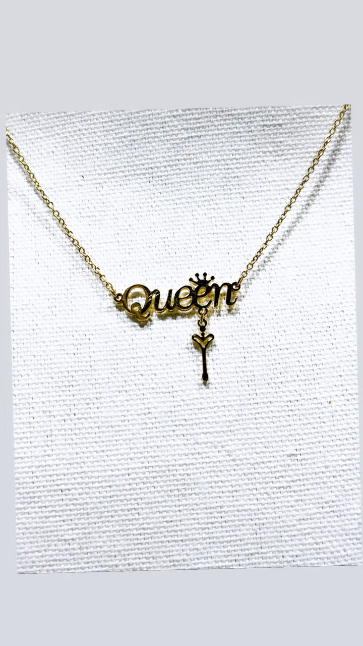 The Queen pendant Necklace - Trufacebygrace