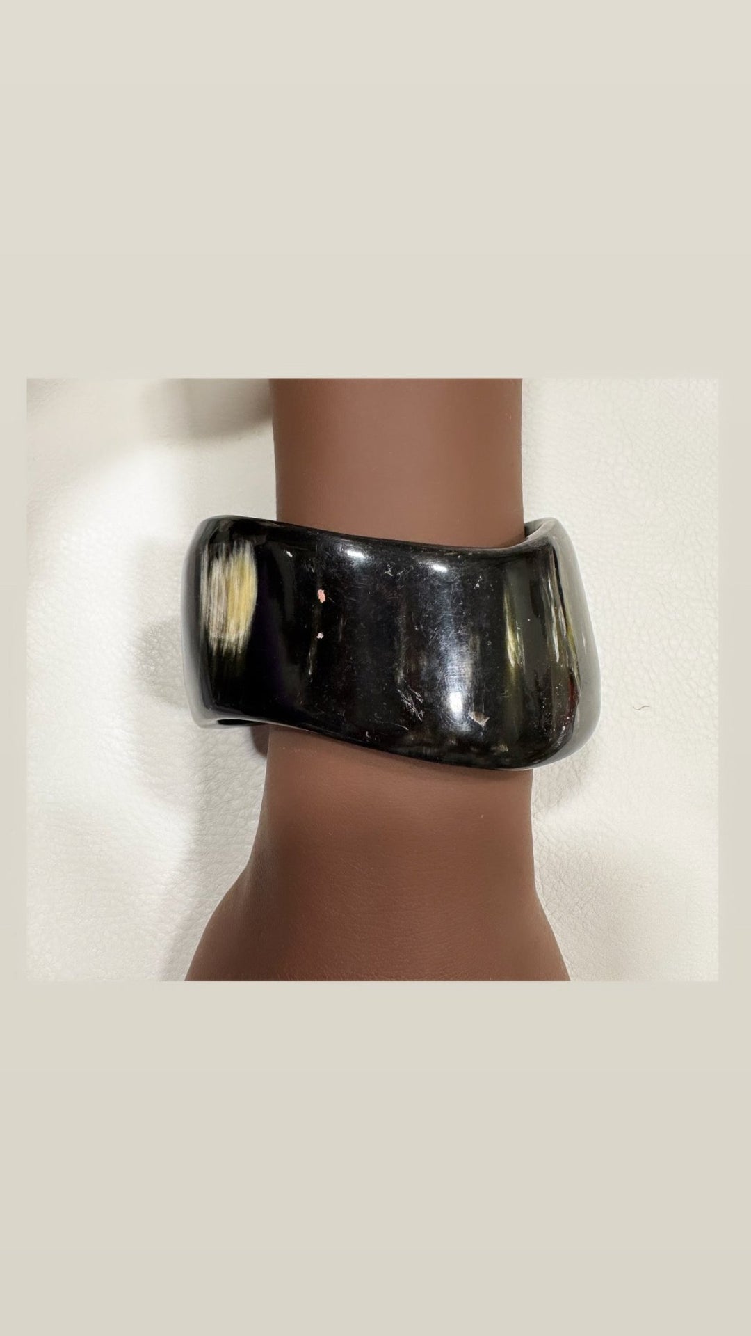 Wavy Baragumu Bangle - Trufacebygrace