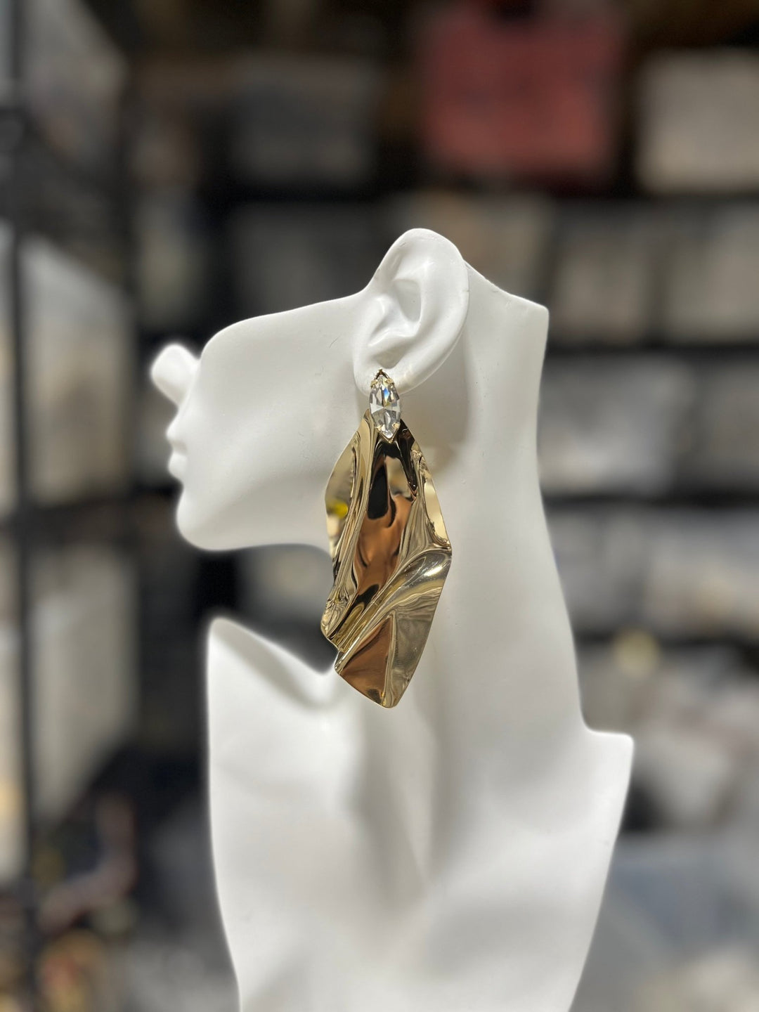 Wavy Drift Abstract Earring - Trufacebygrace