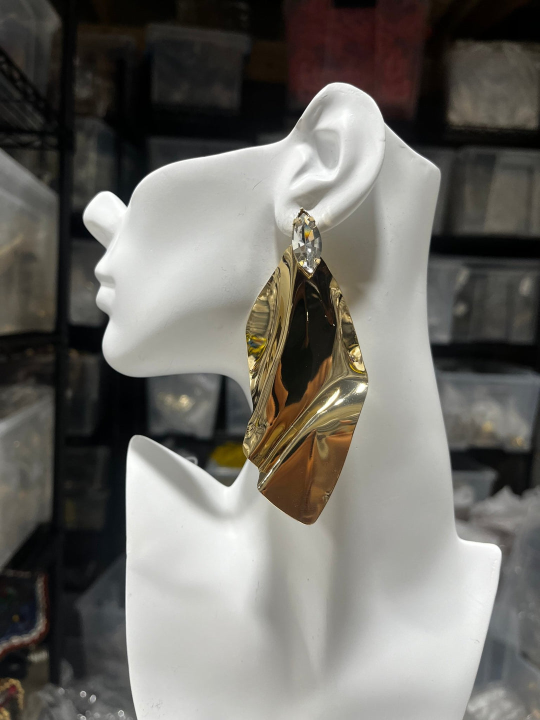 Wavy Drift Abstract Earring - Trufacebygrace