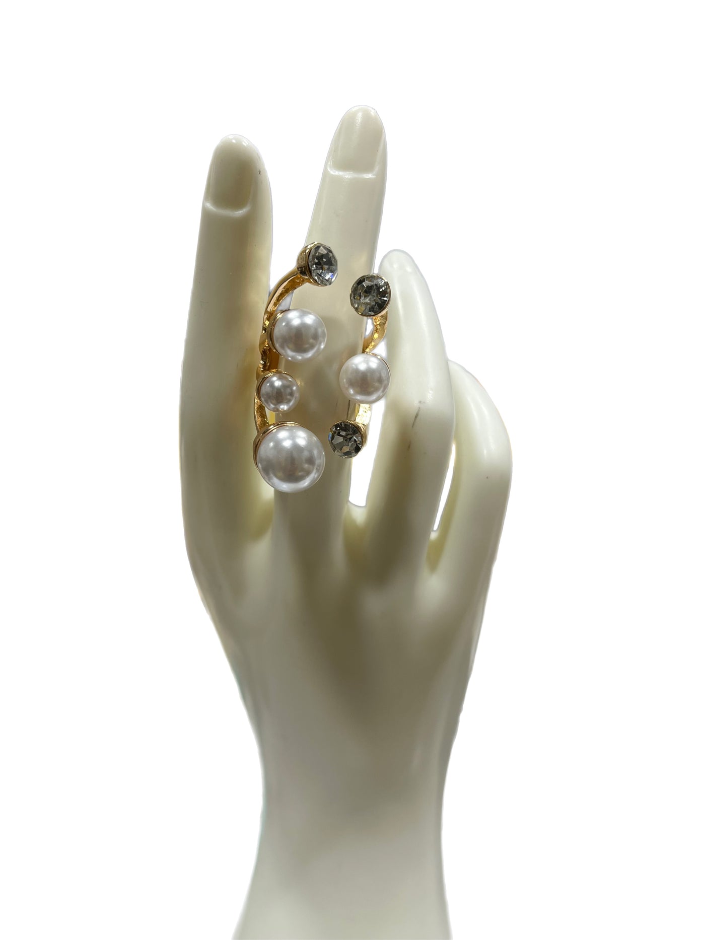 Your Highness Pearl statement ring