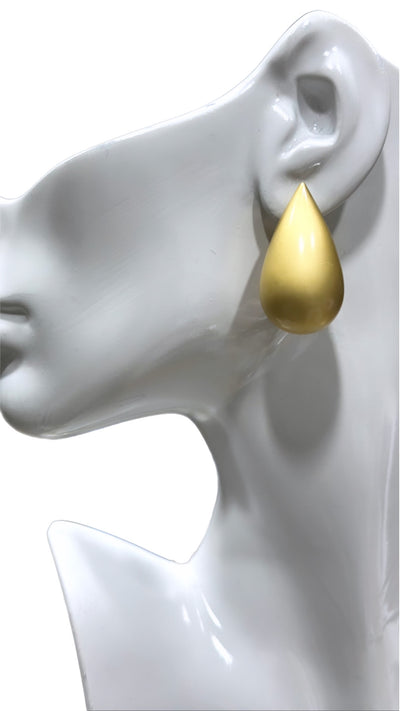 Nisuo Gold teardrop stud earrings