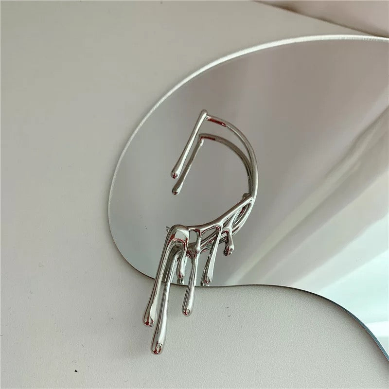 Drip-Sile Banger Ear Cuff - Trufacebygrace